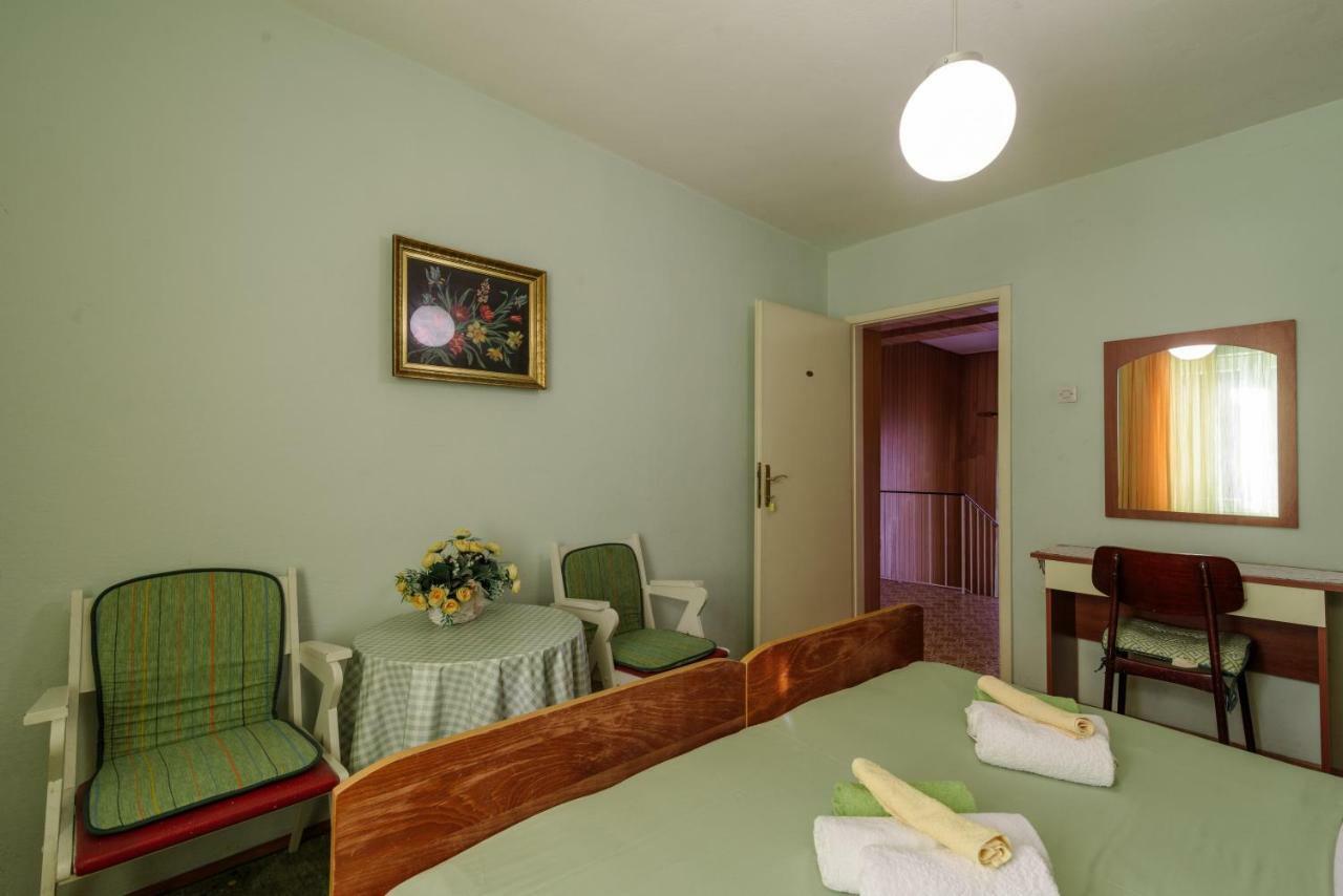 Rooms Mirjana - Centre Of Трогир Экстерьер фото